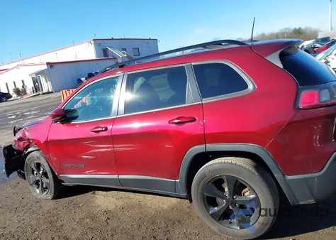 2021 Jeep Cherokee Altitude 4X4 z USA, uszkodzony, nr VIN 1C4PJMLB3MD228976